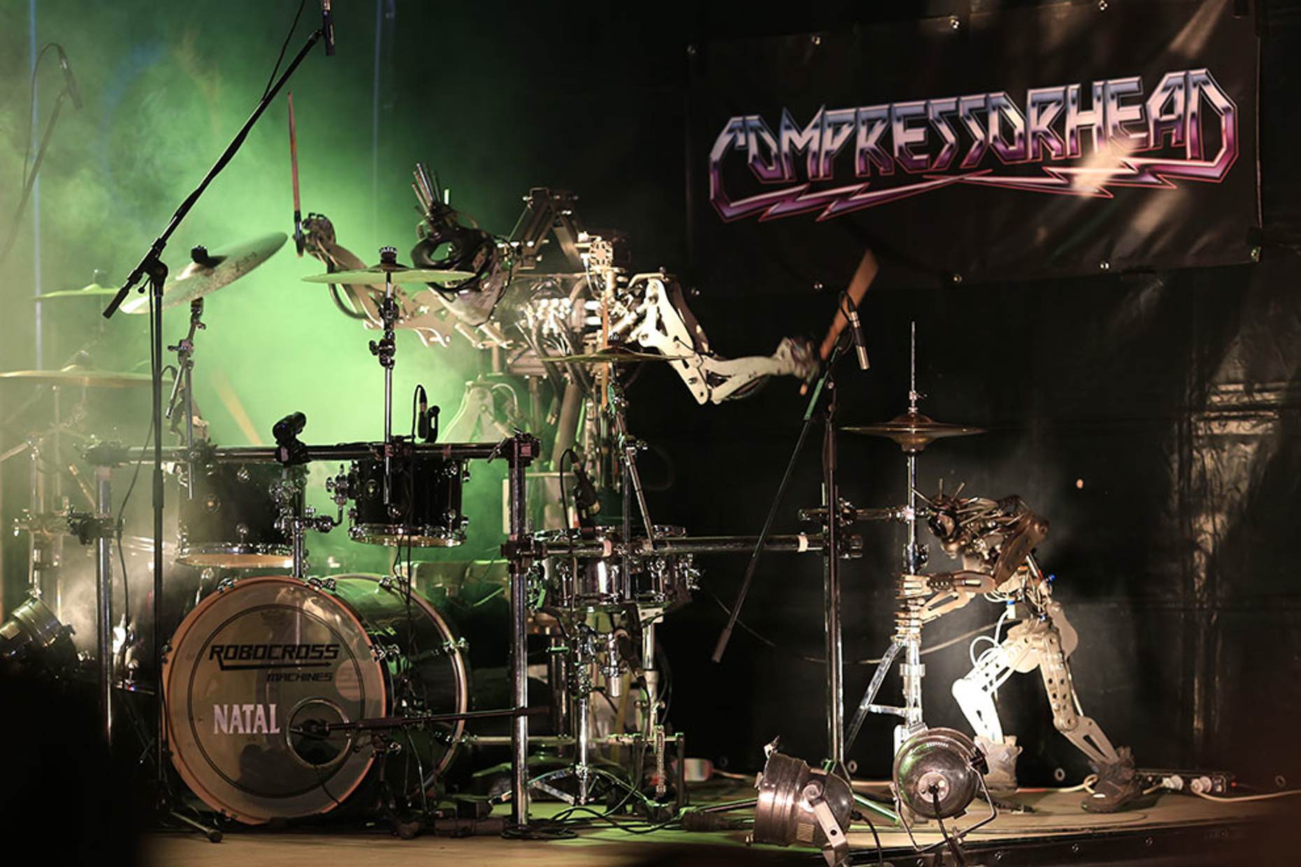 compressorhead-robot-band-vocalist-6