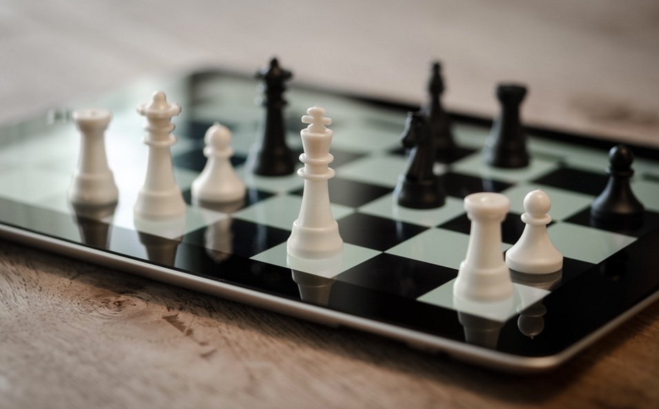 https://pixabay.com/en/chess-ipad-3d-digital-strategy-1214226/